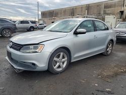 Salvage cars for sale from Copart Fredericksburg, VA: 2013 Volkswagen Jetta SE