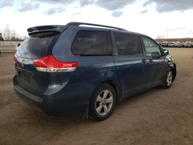 2013 Toyota Sienna LE