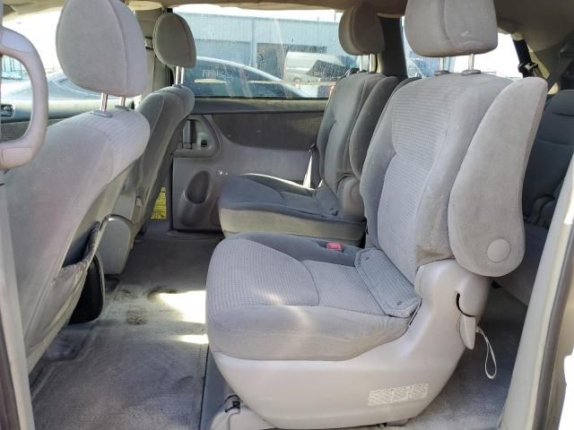 2006 Toyota Sienna CE