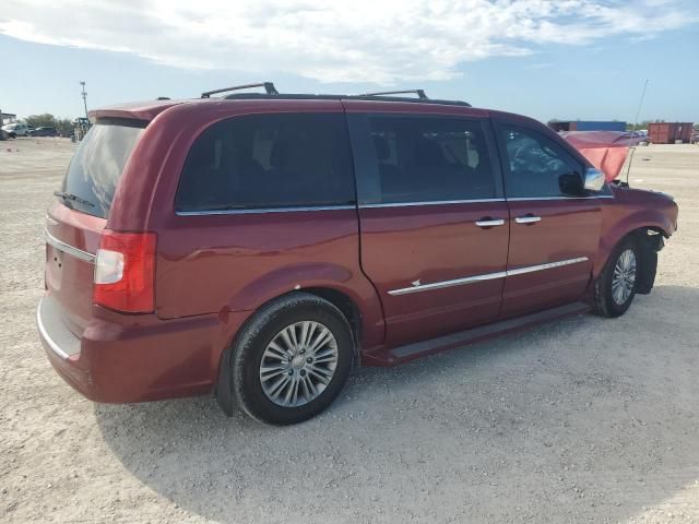 2016 Chrysler Town & Country Touring L