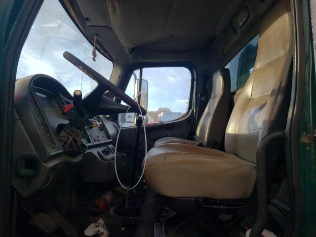 2005 Freightliner M2 106 Medium Duty