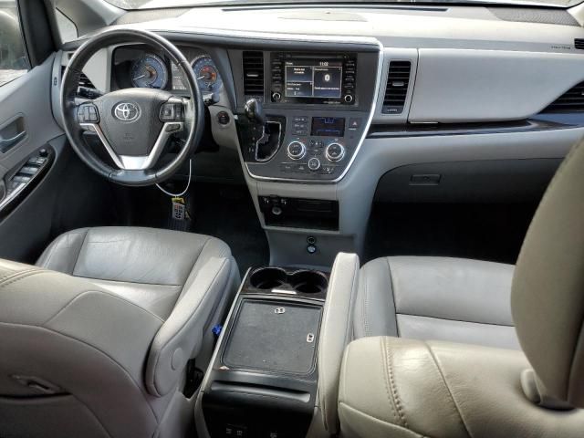 2019 Toyota Sienna XLE