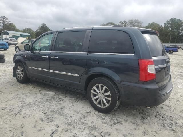 2014 Chrysler Town & Country Touring L