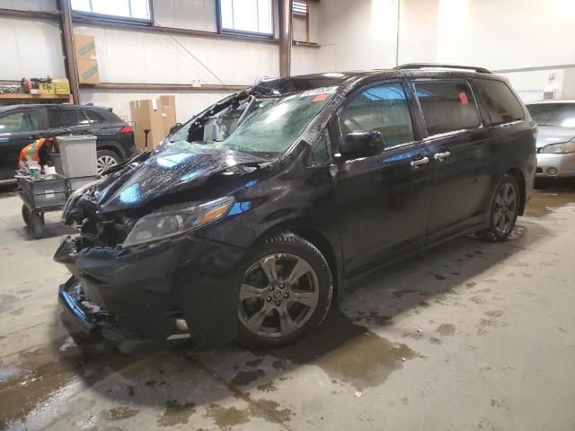 2018 Toyota Sienna SE