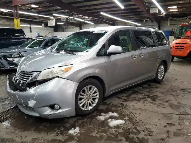 2011 Toyota Sienna XLE