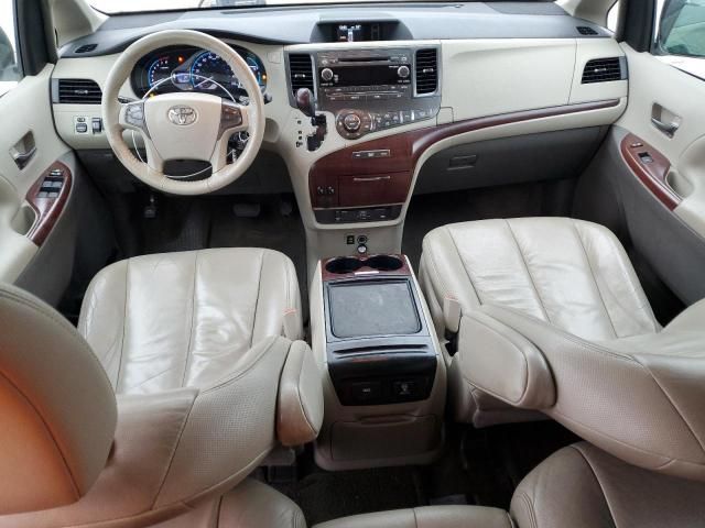 2012 Toyota Sienna XLE