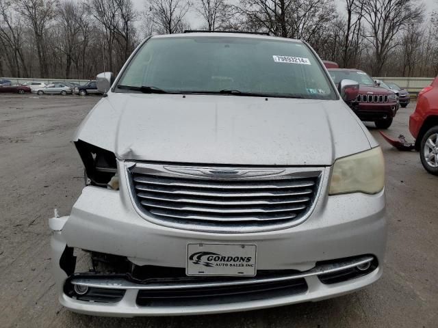 2012 Chrysler Town & Country Touring L