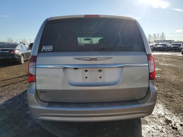 2013 Chrysler Town & Country Touring L