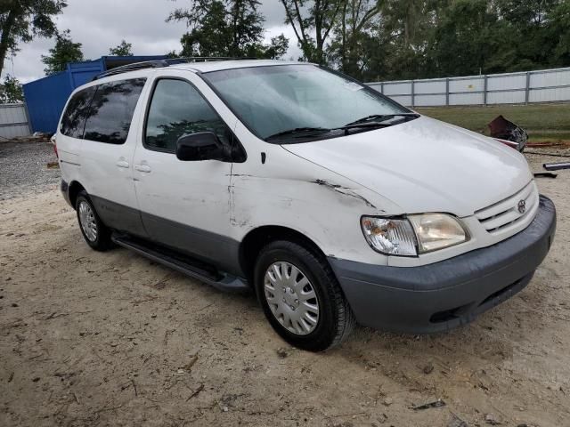 2002 Toyota Sienna CE