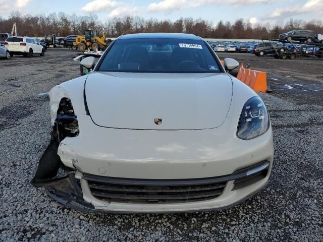 2018 Porsche Panamera 4