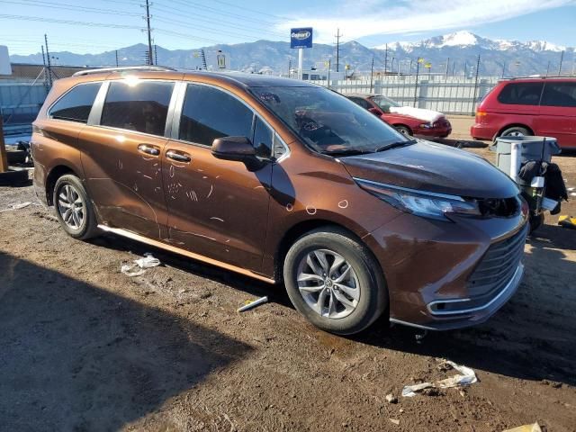 2023 Toyota Sienna XLE