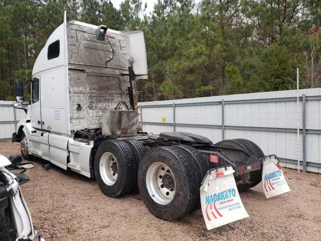 2013 Volvo VN VNL