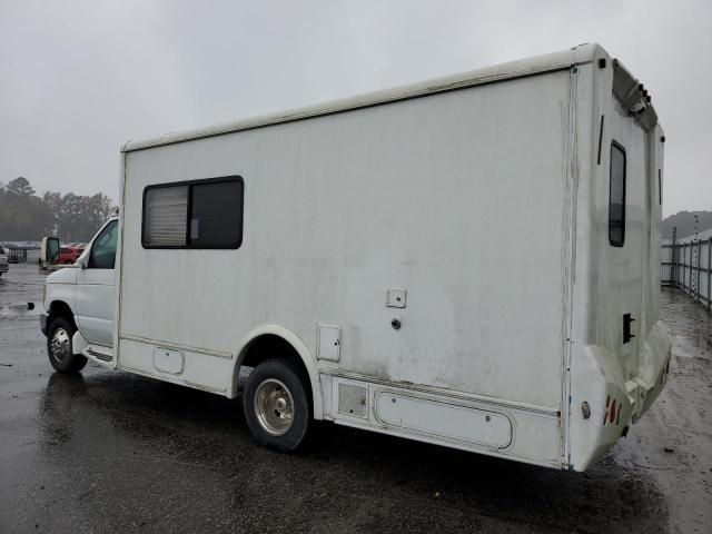 2008 Ford Econoline E450 Super Duty Cutaway Van