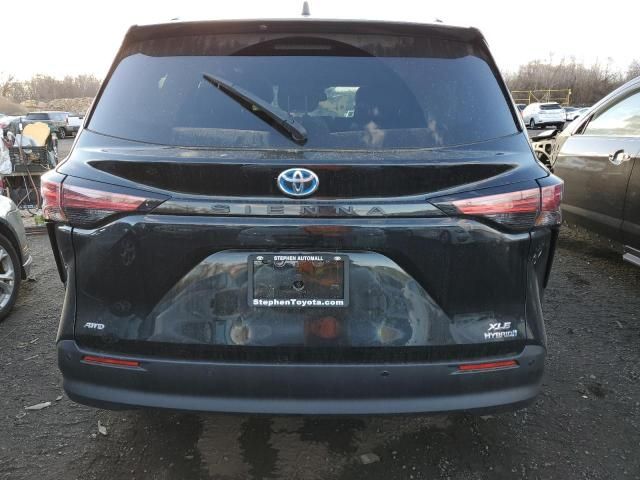 2021 Toyota Sienna XLE