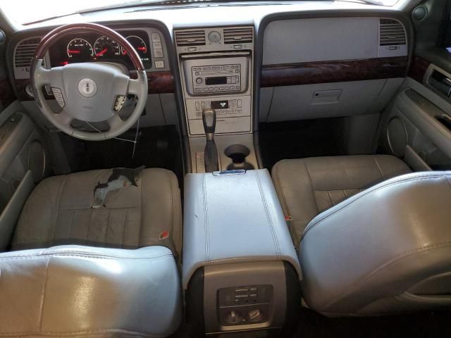 2004 Lincoln Navigator