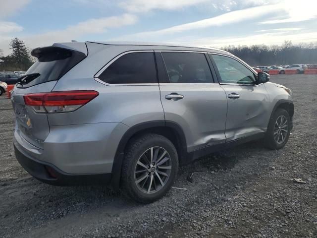 2019 Toyota Highlander SE