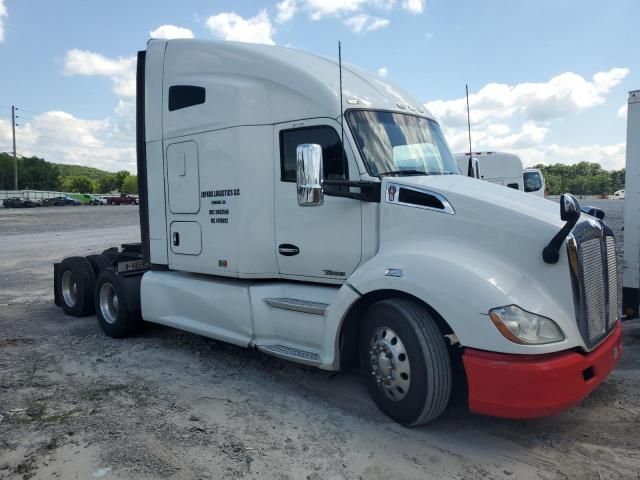 2019 Kenworth Construction T680