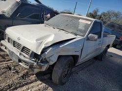 Camiones salvage a la venta en subasta: 1994 Nissan Truck Base