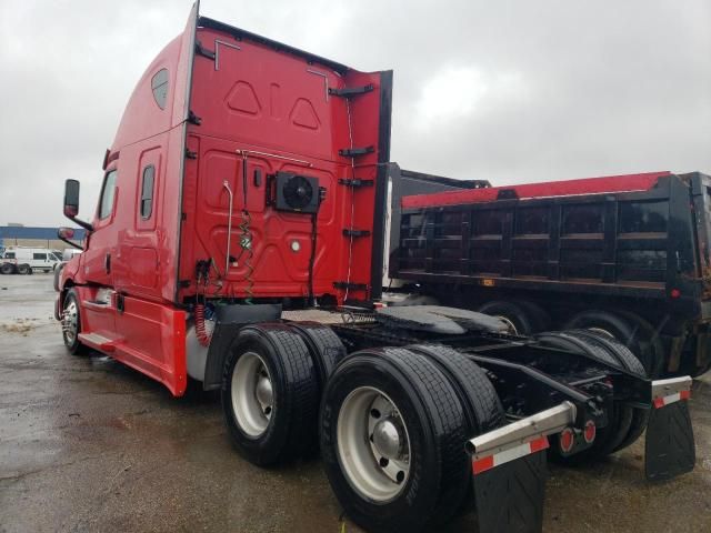 2020 Freightliner Cascadia 126