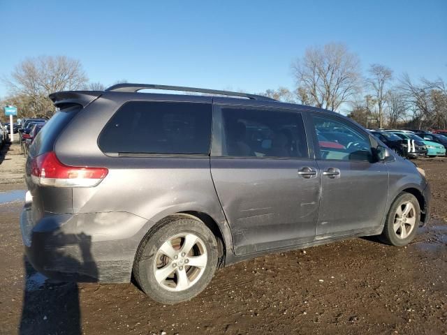 2011 Toyota Sienna LE