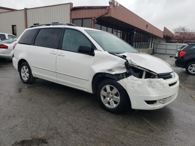 2004 Toyota Sienna CE