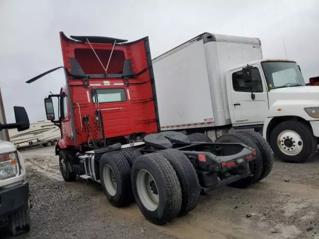 2020 Volvo VNR