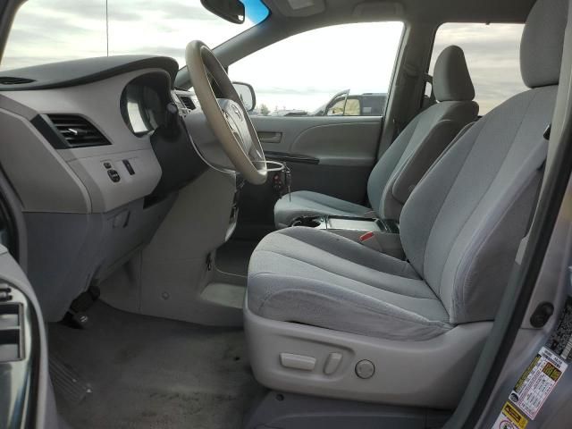 2011 Toyota Sienna LE