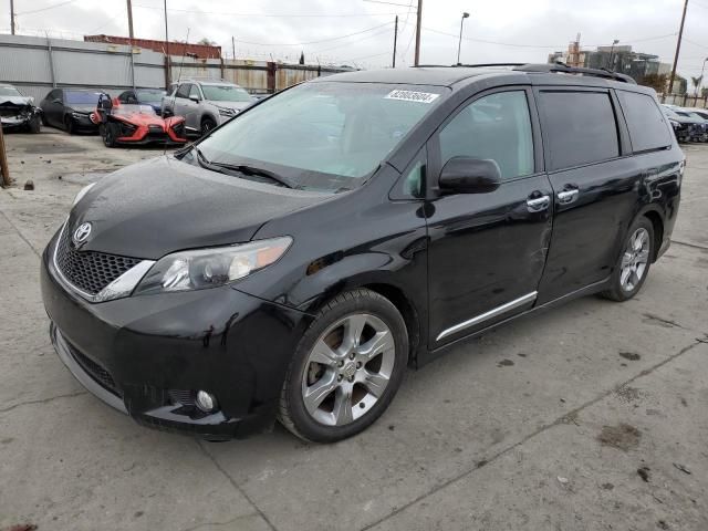 2013 Toyota Sienna Sport