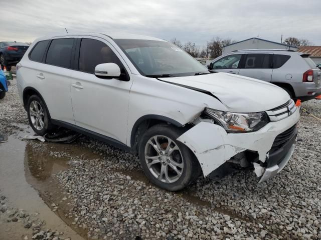 2015 Mitsubishi Outlander SE