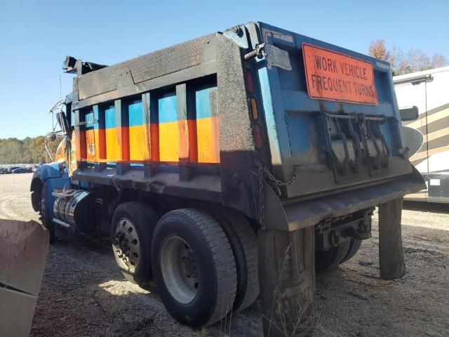 2017 Kenworth Construction T370