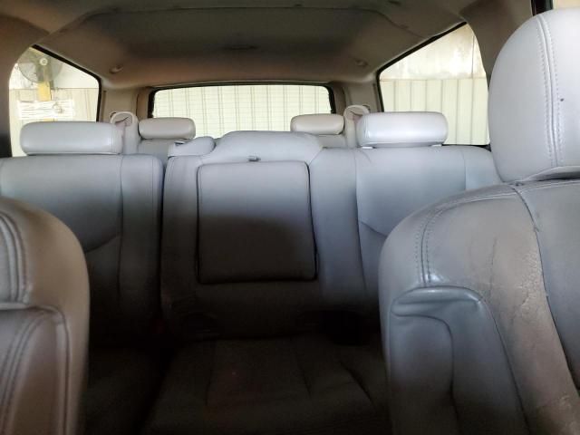 2004 Chevrolet Suburban K1500