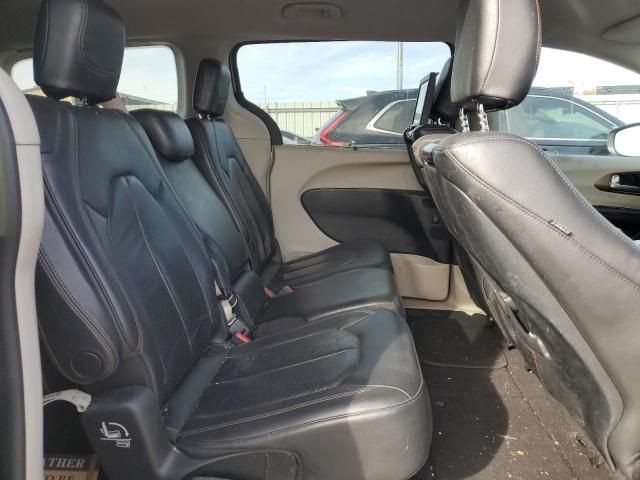 2017 Chrysler Pacifica Touring L Plus