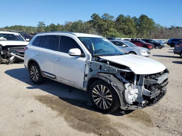 2020 Mitsubishi Outlander SE