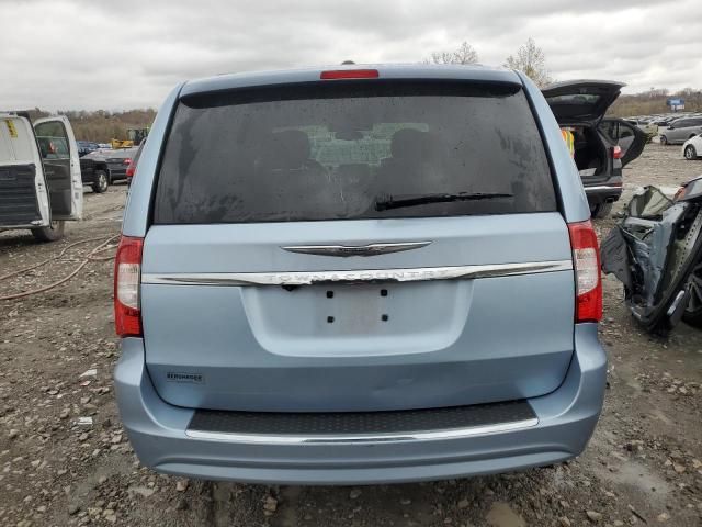 2013 Chrysler Town & Country Touring