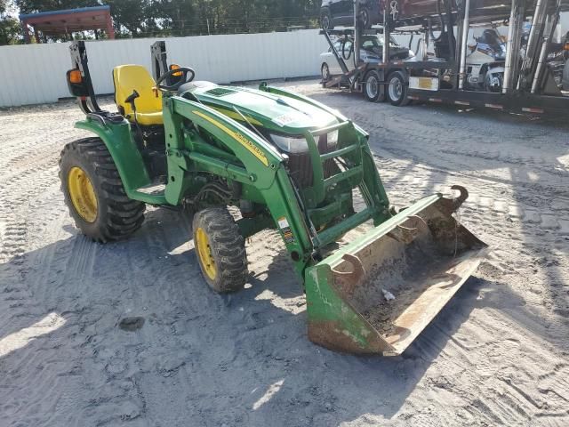 2022 John Deere 3033R