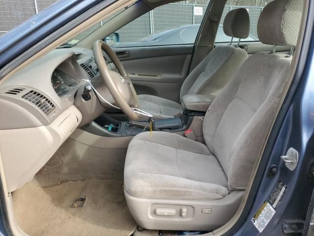 2004 Toyota Camry LE