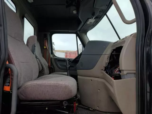 2016 Freightliner Cascadia 125