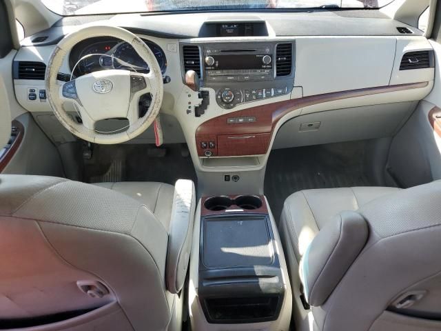 2014 Toyota Sienna XLE