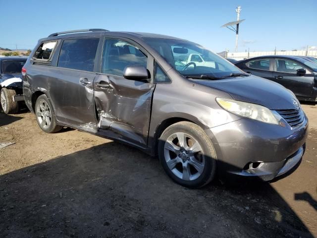 2013 Toyota Sienna LE