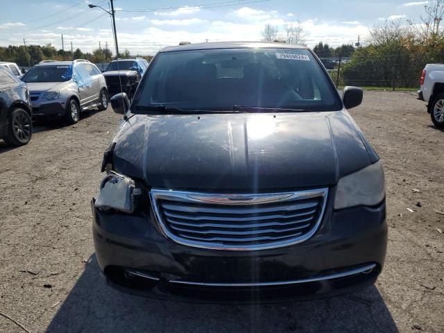 2013 Chrysler Town & Country Touring