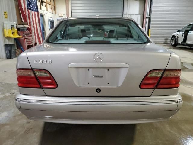 2002 Mercedes-Benz E 320