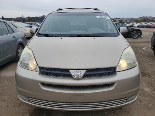 2004 Toyota Sienna XLE