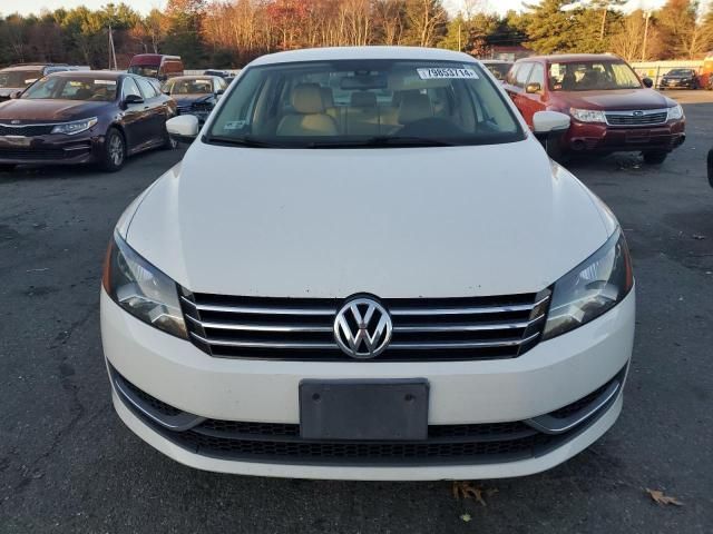 2013 Volkswagen Passat SE