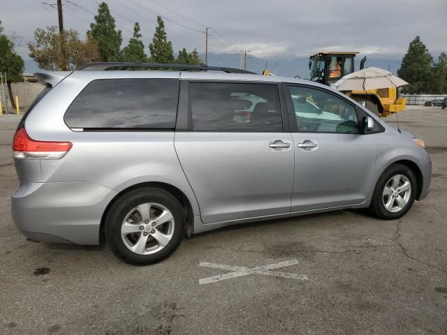 2011 Toyota Sienna LE