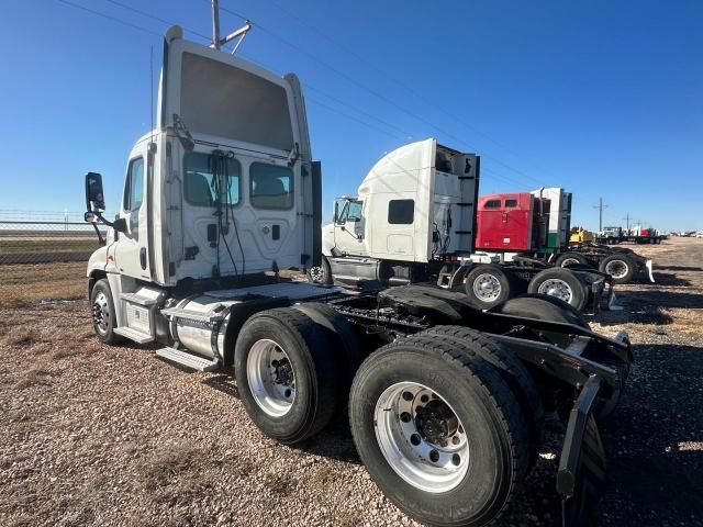 2012 Freightliner Cascadia 125