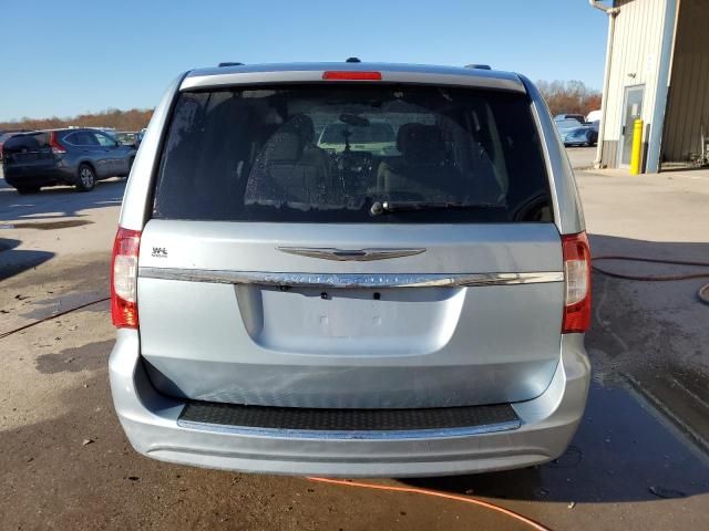 2013 Chrysler Town & Country Touring