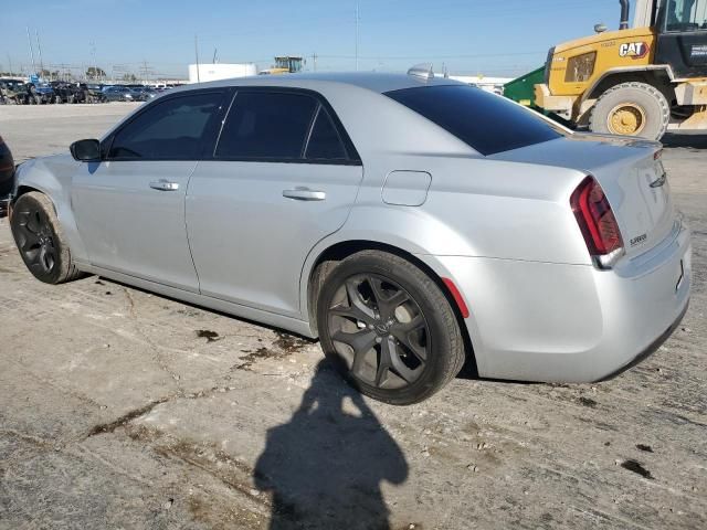 2021 Chrysler 300 Touring