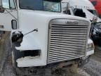 1999 Freightliner Conventional FLD120