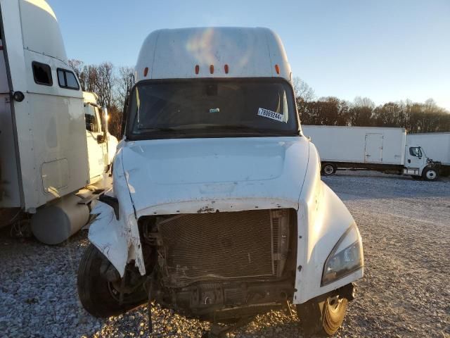 2020 Freightliner Cascadia 126