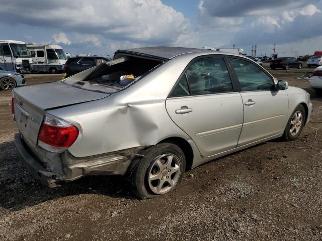 2005 Toyota Camry LE